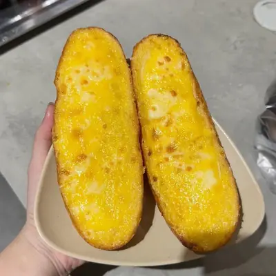 Bánh mì nướng phô mai (2 nửa)