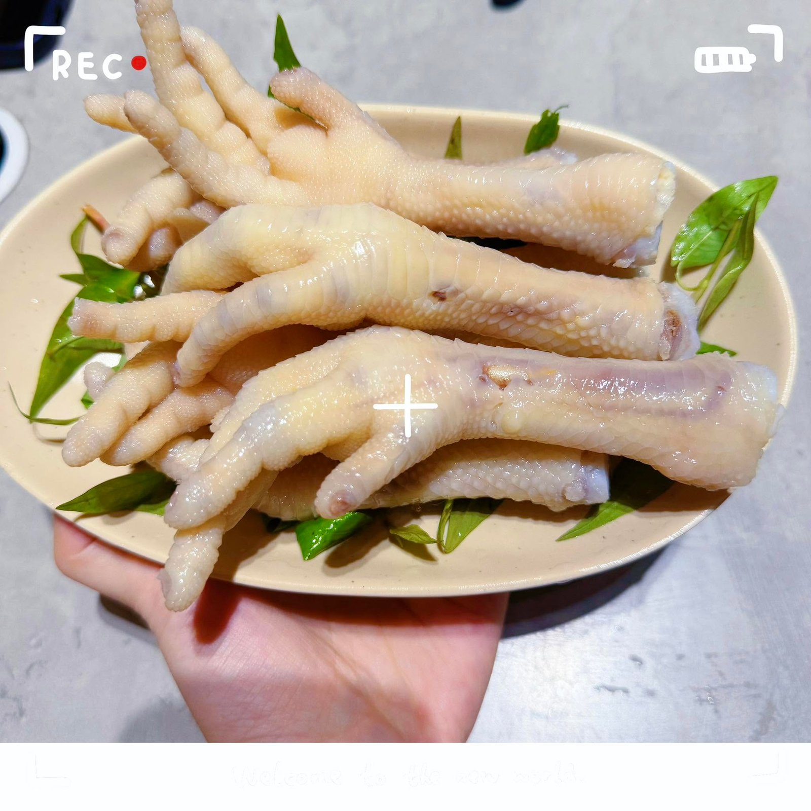 Chân gà luộc