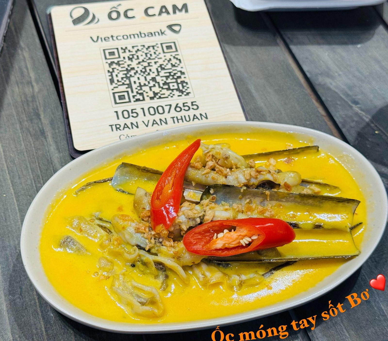 Ốc móng tay sốt trứng muối