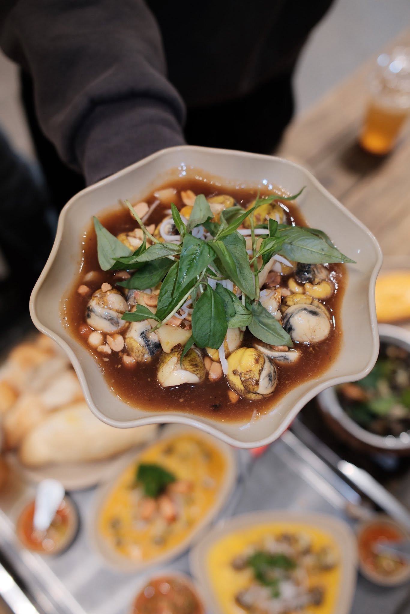 Trứng cút lộn xào me